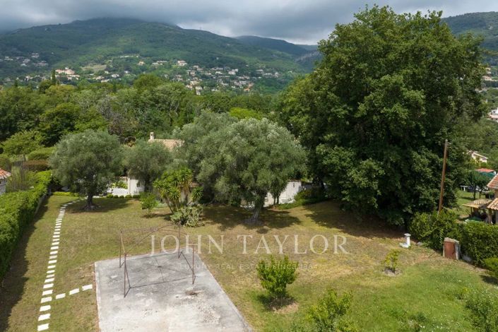 Image No.7-6 Bed House for sale