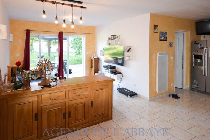 Image No.5-4 Bed House for sale