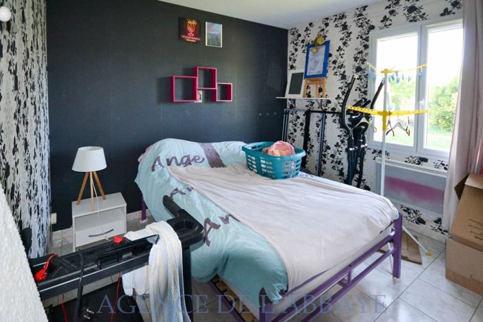 Image No.7-4 Bed House for sale