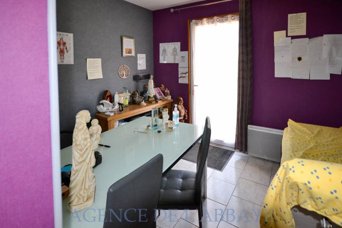 Image No.8-4 Bed House for sale