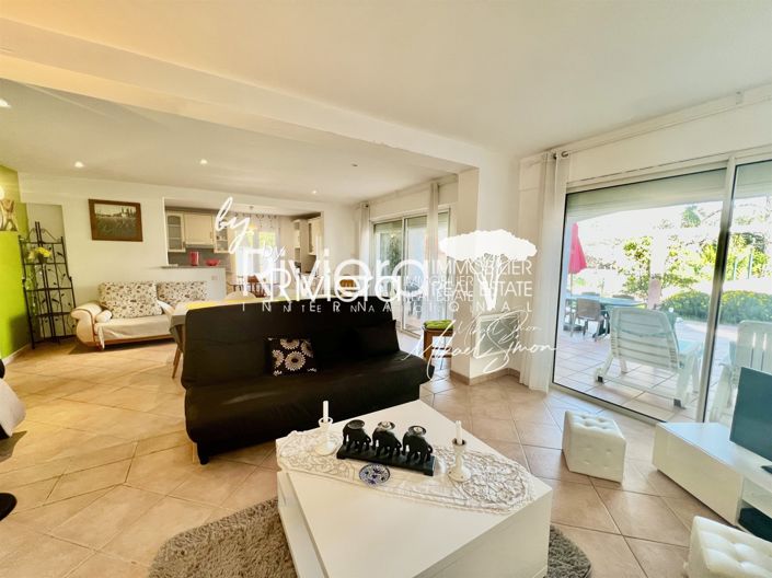 Image No.10-6 Bed House for sale