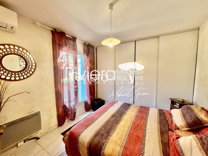 Image No.23-6 Bed House for sale