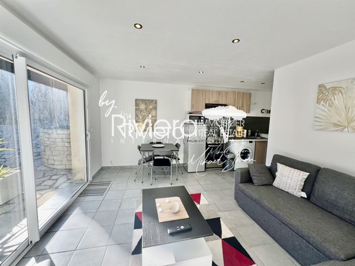 Image No.26-6 Bed House for sale