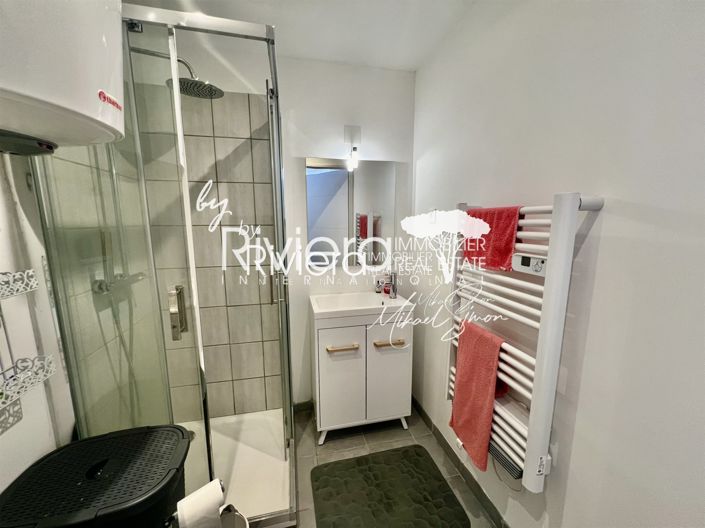 Image No.30-6 Bed House for sale