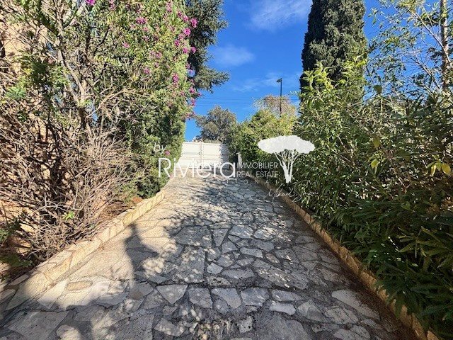 Image No.32-6 Bed House for sale