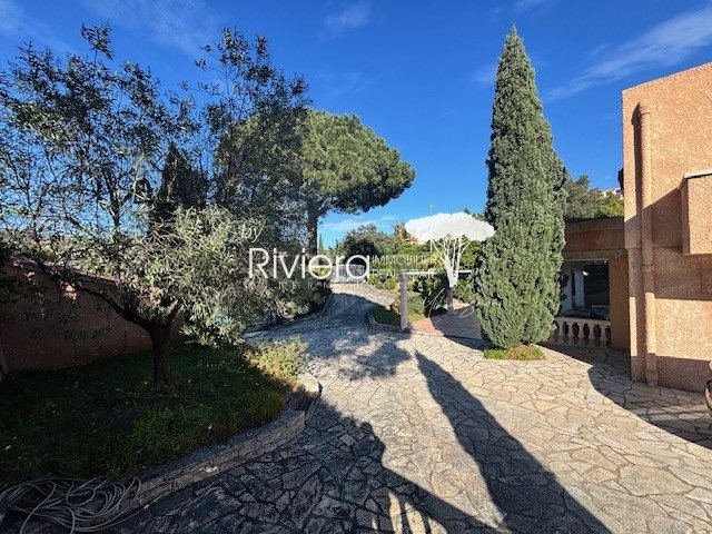 Image No.33-6 Bed House for sale