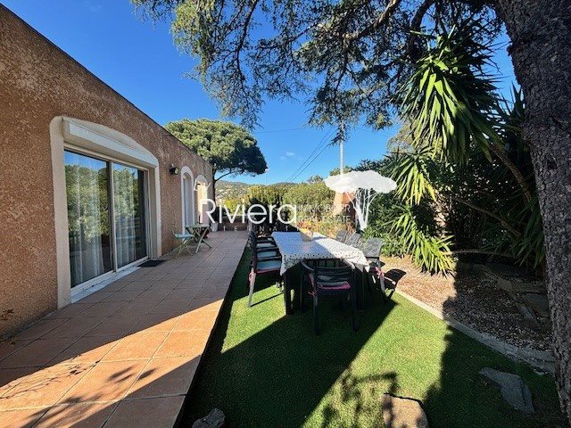 Image No.4-6 Bed House for sale