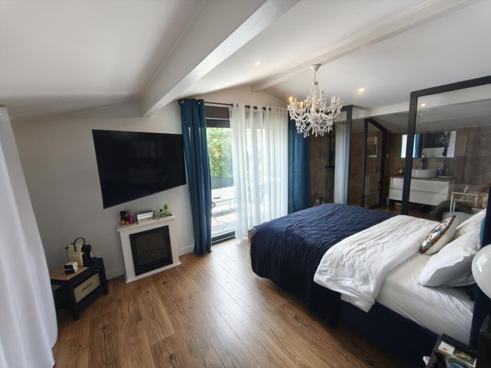 Image No.15-3 Bed House for sale