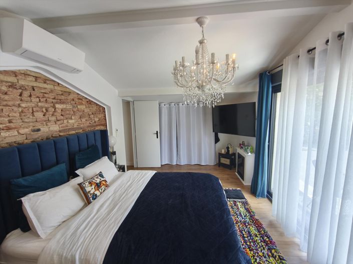 Image No.16-3 Bed House for sale