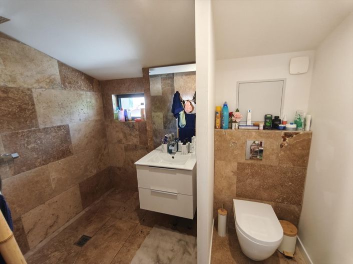 Image No.20-3 Bed House for sale