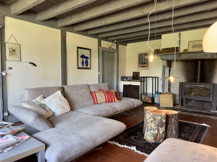 Image No.8-5 Bed House for sale