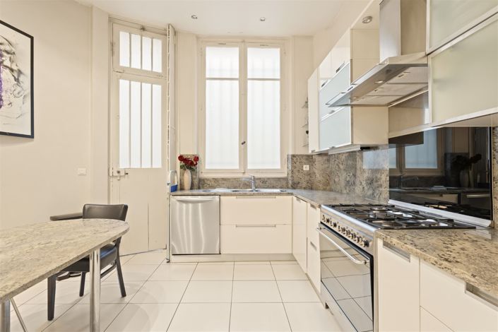 Image No.15-3 Bed Apartment for sale