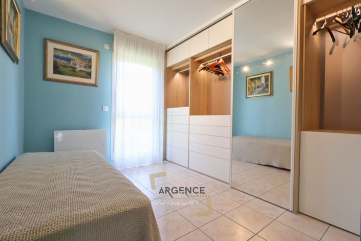 Image No.11-4 Bed Apartment for sale