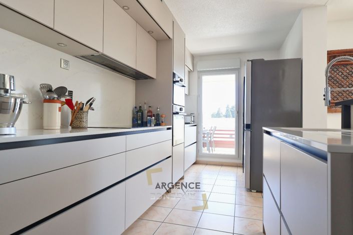 Image No.9-4 Bed Apartment for sale