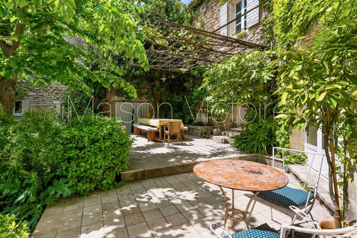 Image No.10-6 Bed House for sale