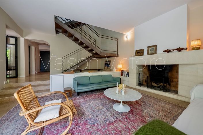 Image No.12-6 Bed House for sale