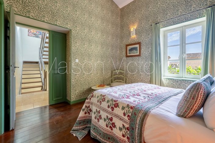 Image No.17-6 Bed House for sale