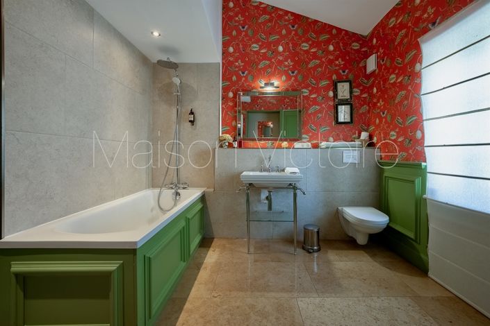 Image No.18-6 Bed House for sale