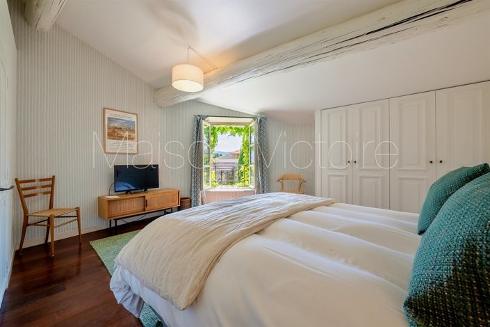 Image No.20-6 Bed House for sale