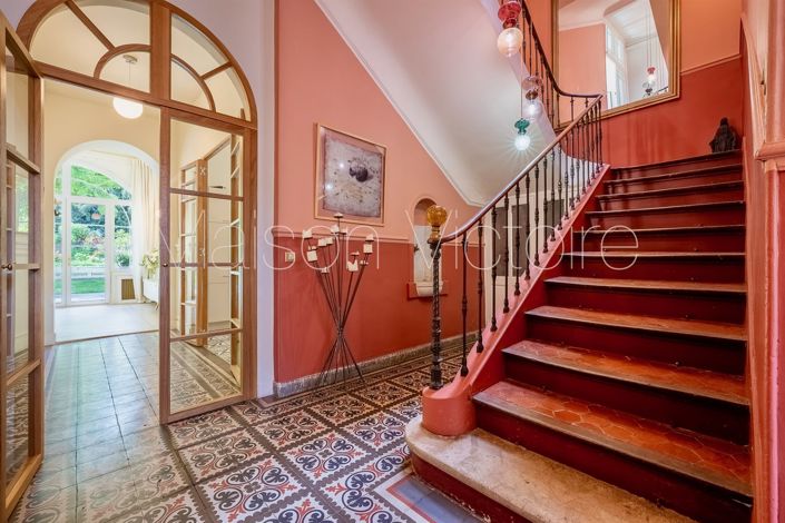 Image No.19-5 Bed House for sale