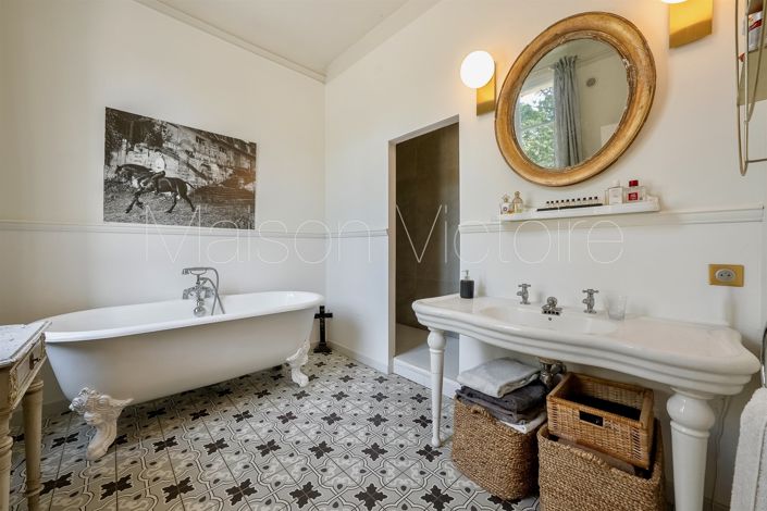 Image No.23-5 Bed House for sale