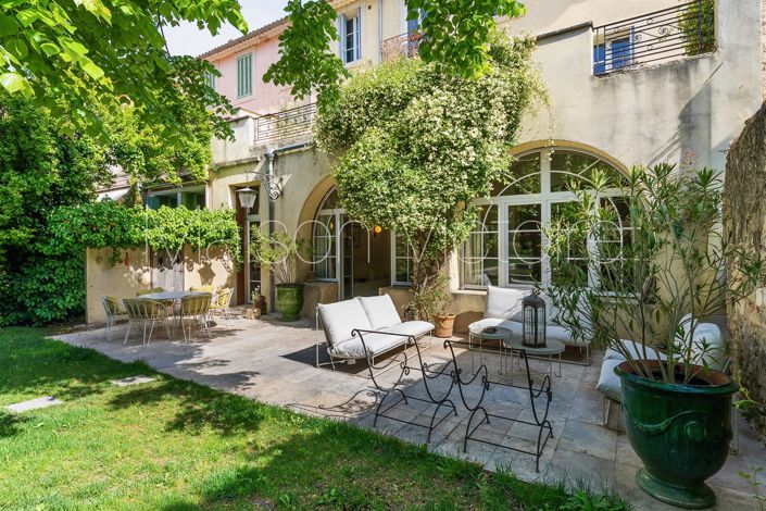 Image No.3-5 Bed House for sale