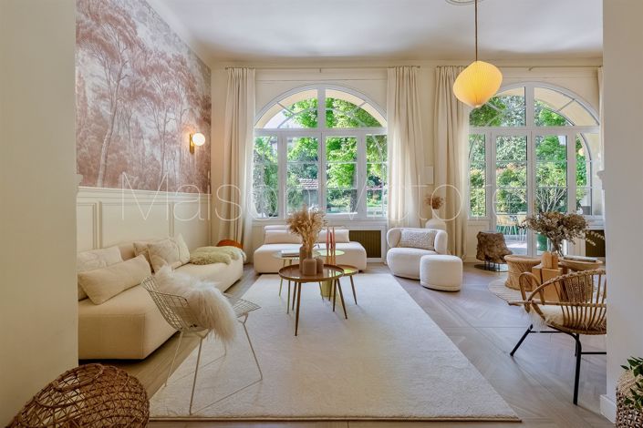 Image No.7-5 Bed House for sale
