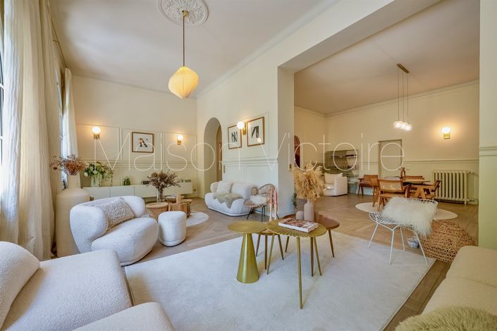 Image No.9-5 Bed House for sale