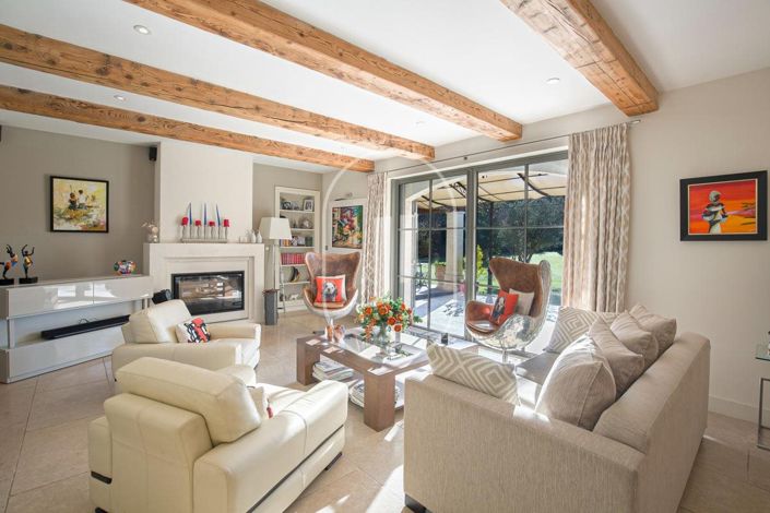 Image No.5-5 Bed House for sale