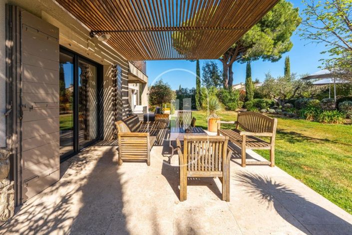 Image No.14-4 Bed House for sale