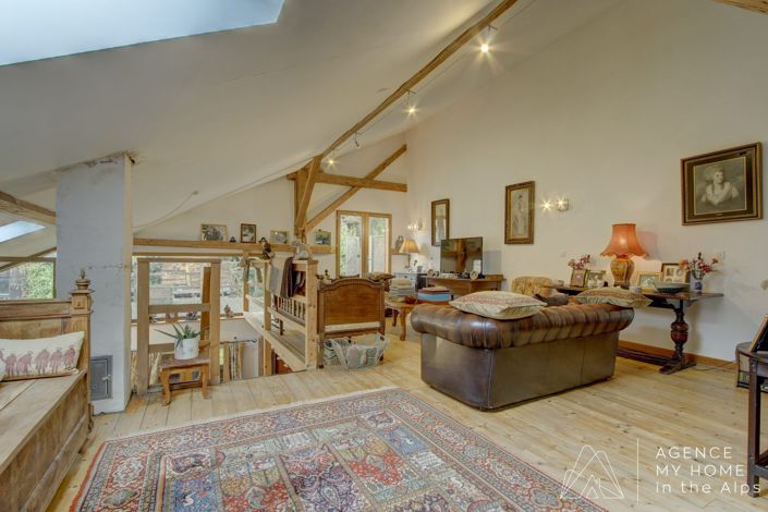 Image No.11-6 Bed House for sale