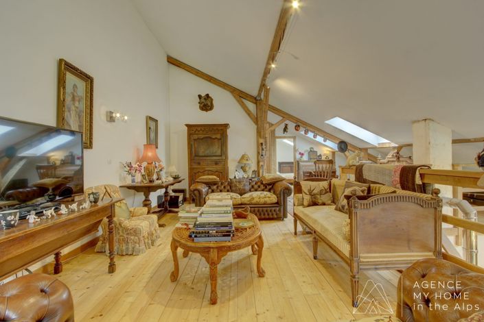 Image No.16-6 Bed House for sale