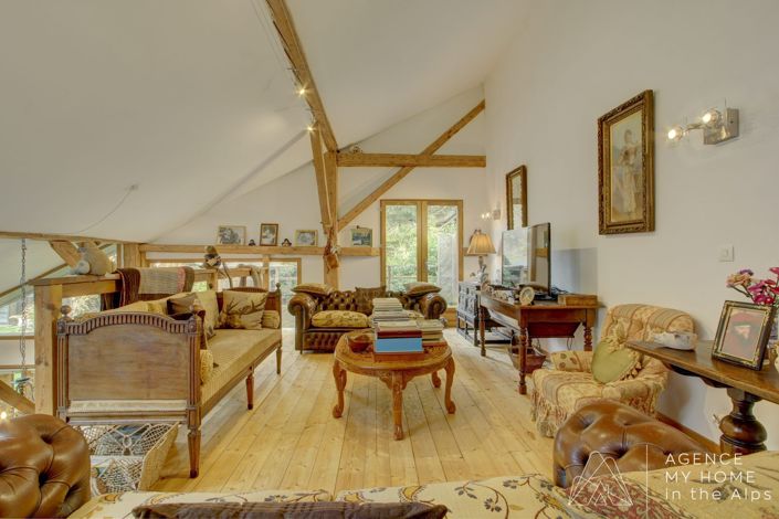 Image No.19-6 Bed House for sale