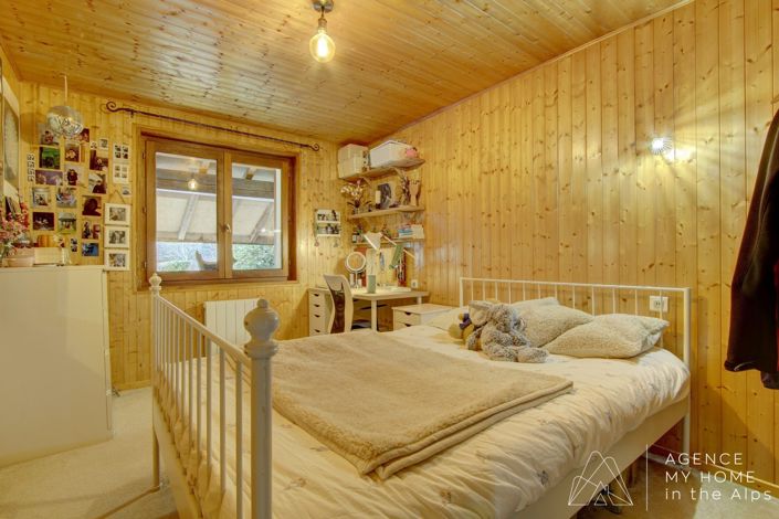 Image No.28-6 Bed House for sale