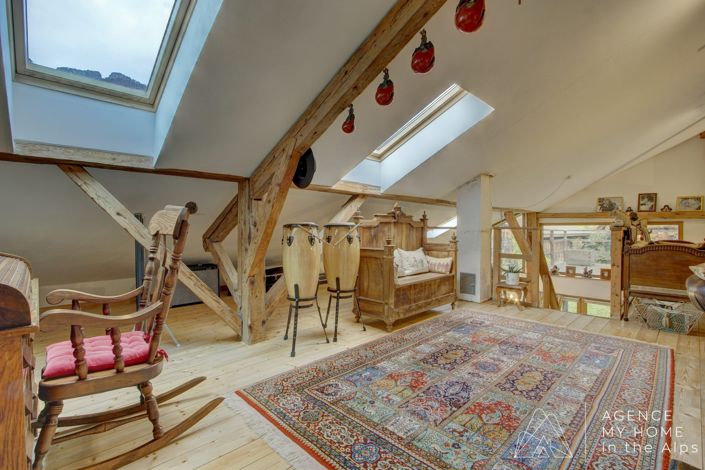 Image No.5-6 Bed House for sale