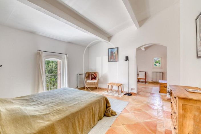 Image No.11-7 Bed House for sale