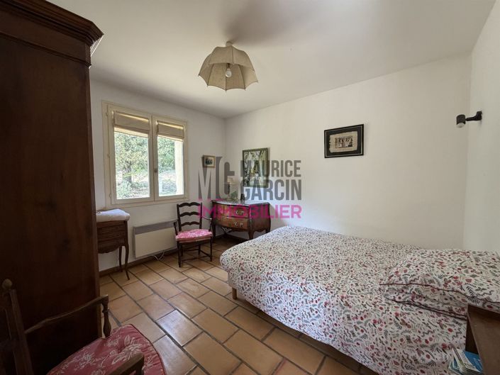 Image No.12-4 Bed House for sale