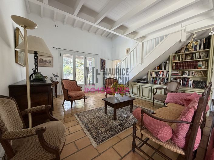 Image No.9-4 Bed House for sale