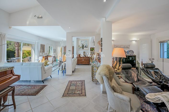 Image No.4-3 Bed Property for sale
