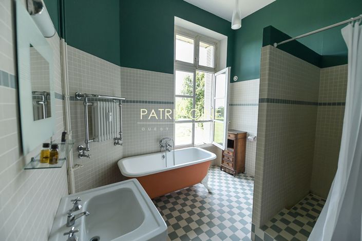 Image No.18-4 Bed Apartment for sale