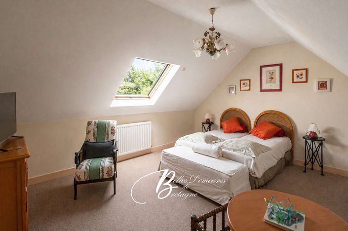 Image No.16-4 Bed House for sale
