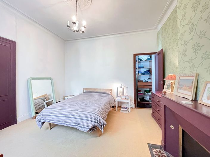 Image No.10-4 Bed House for sale