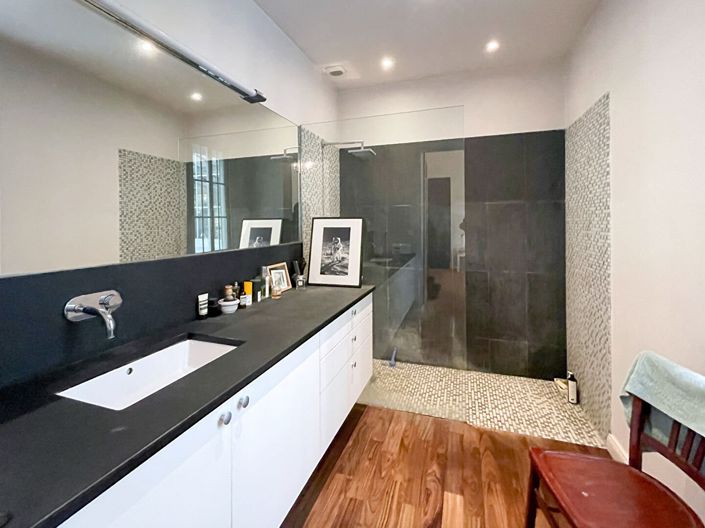 Image No.9-4 Bed House for sale