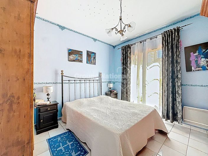 Image No.10-6 Bed House for sale