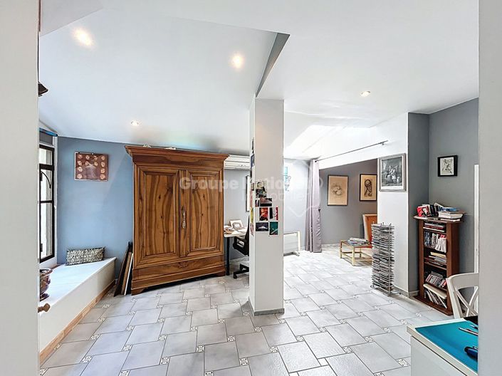 Image No.14-6 Bed House for sale