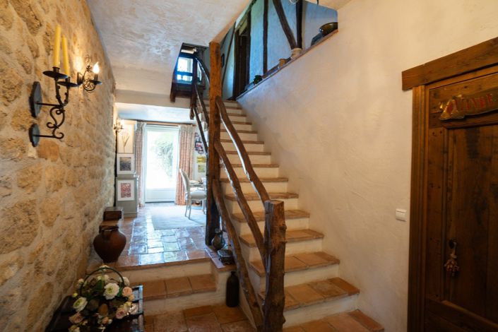 Image No.19-7 Bed House for sale