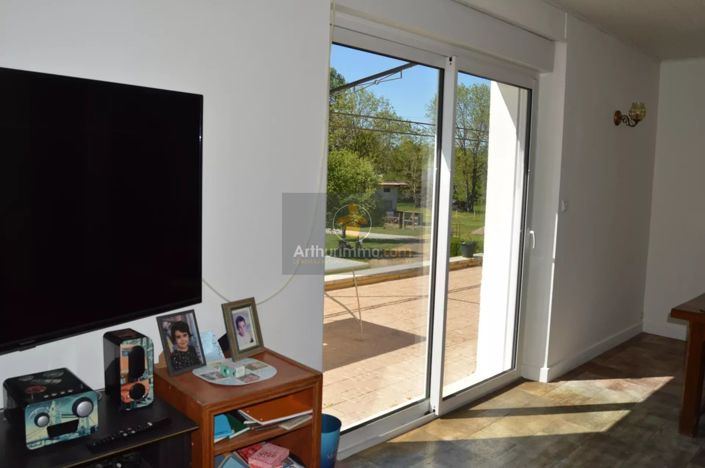 Image No.8-4 Bed House for sale