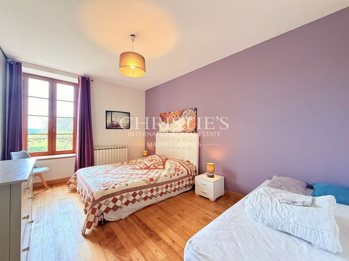 Image No.17-11 Bed House for sale