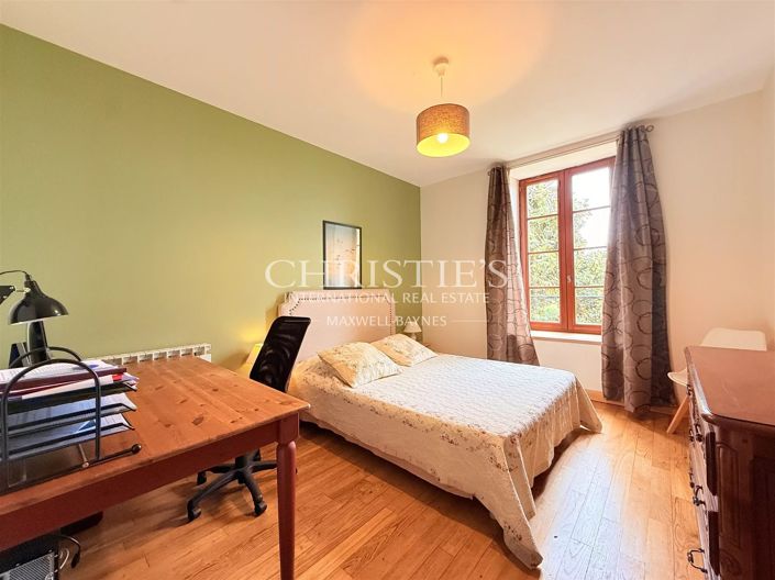 Image No.19-11 Bed House for sale