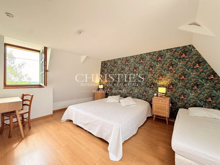 Image No.32-11 Bed House for sale
